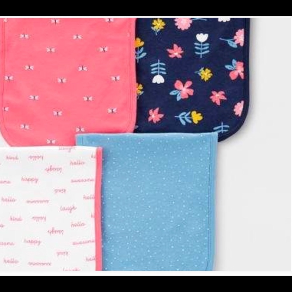 🐸 NWT Carter’s Burp Clothes 4 Count Girls